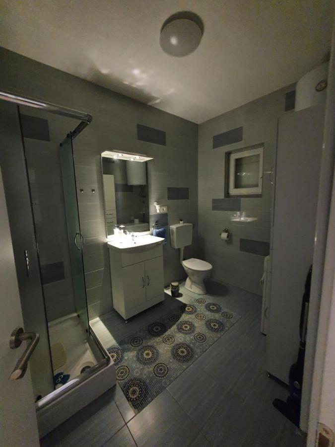 Apartman Luce Apartment Brzac Bagian luar foto