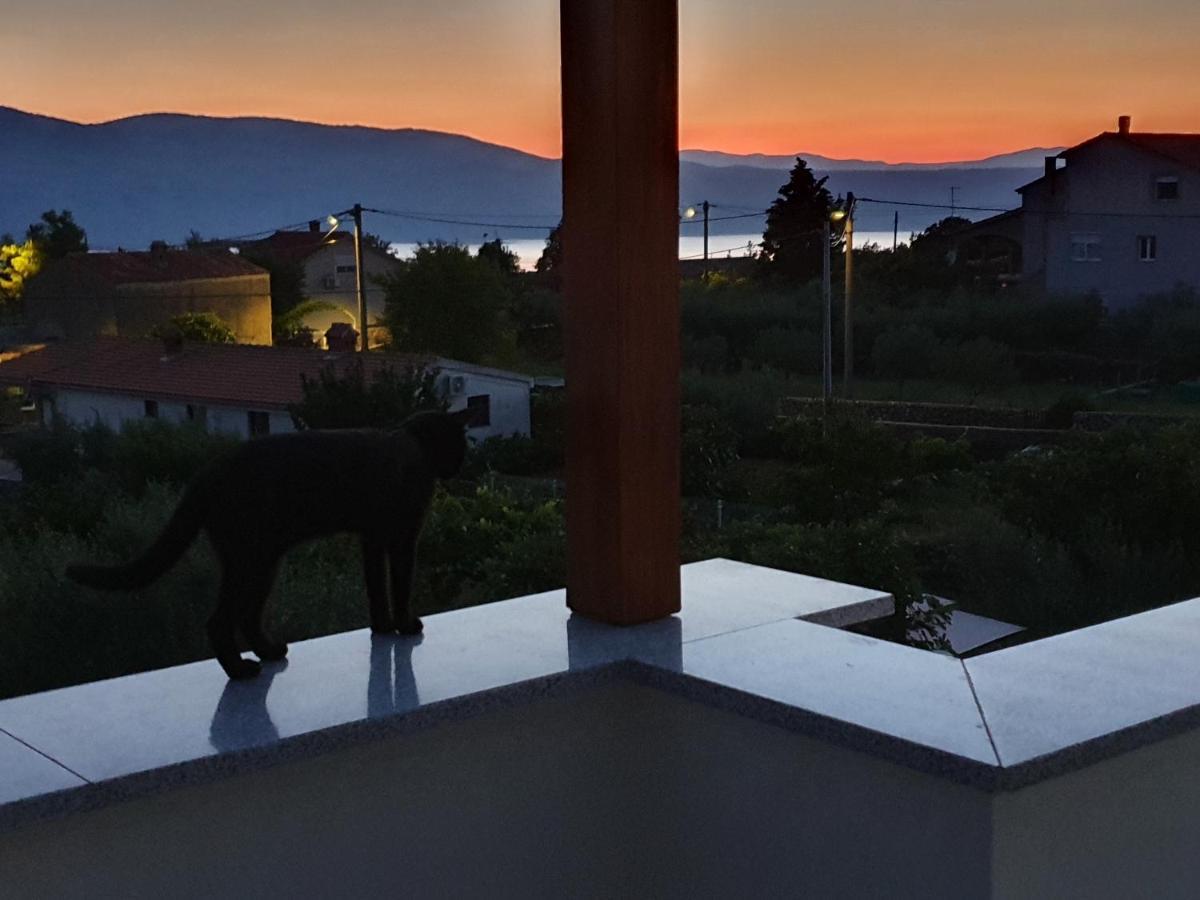 Apartman Luce Apartment Brzac Bagian luar foto