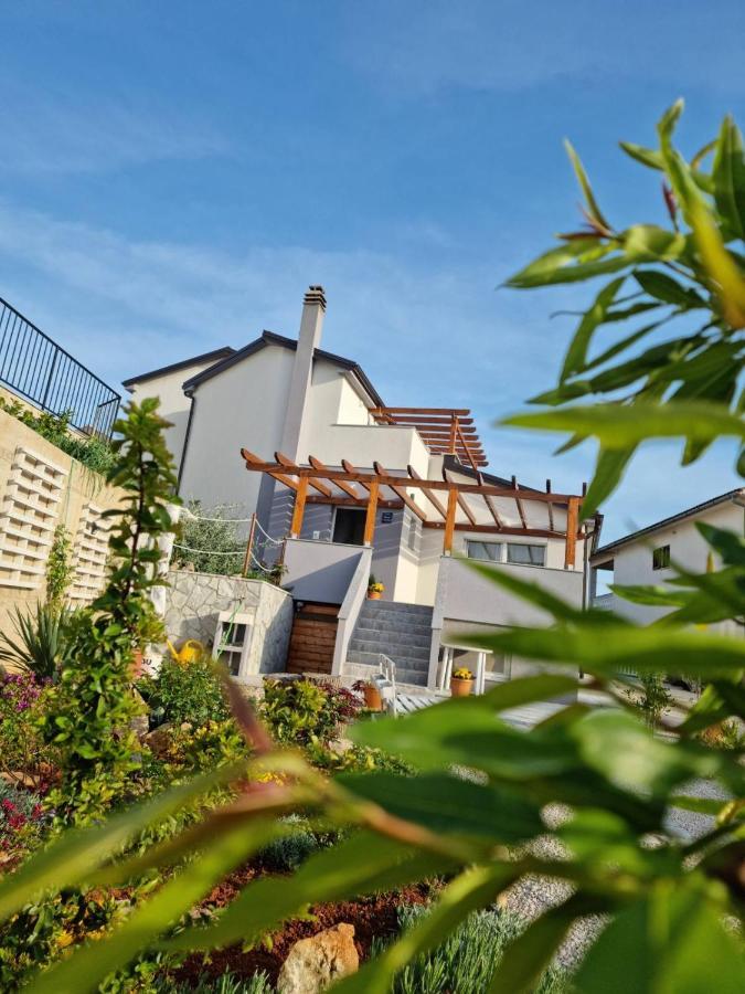 Apartman Luce Apartment Brzac Bagian luar foto