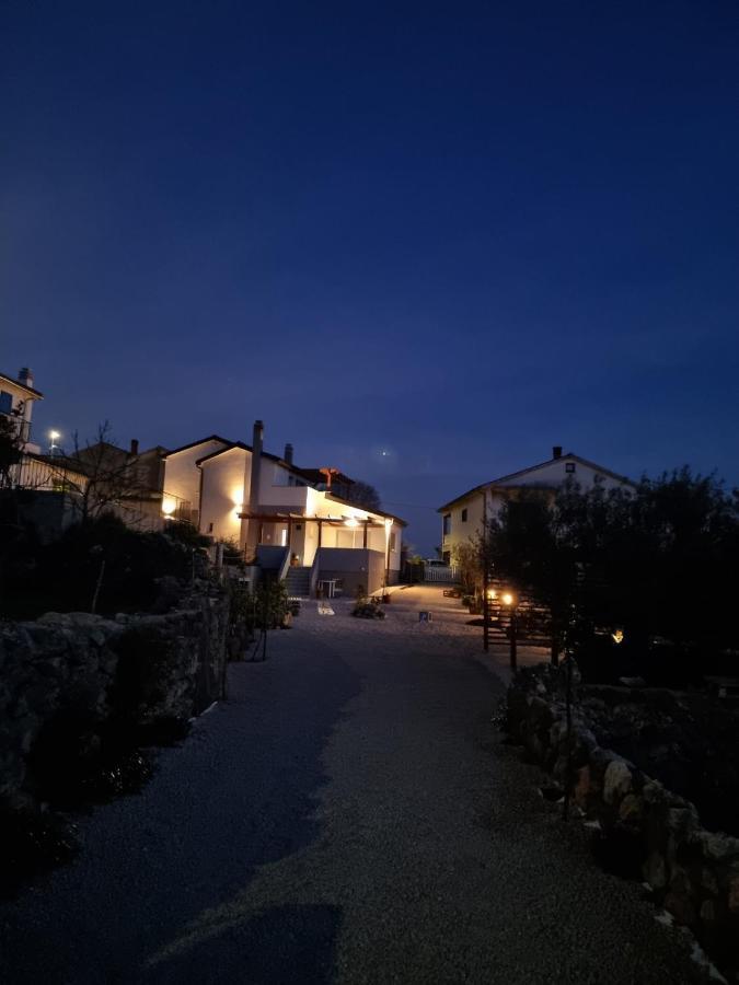 Apartman Luce Apartment Brzac Bagian luar foto