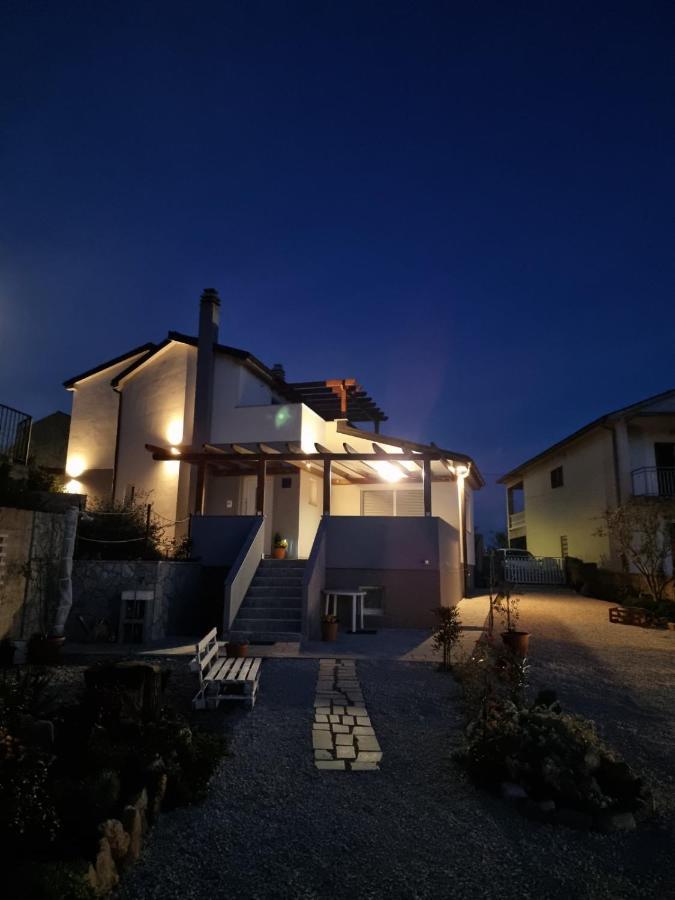 Apartman Luce Apartment Brzac Bagian luar foto